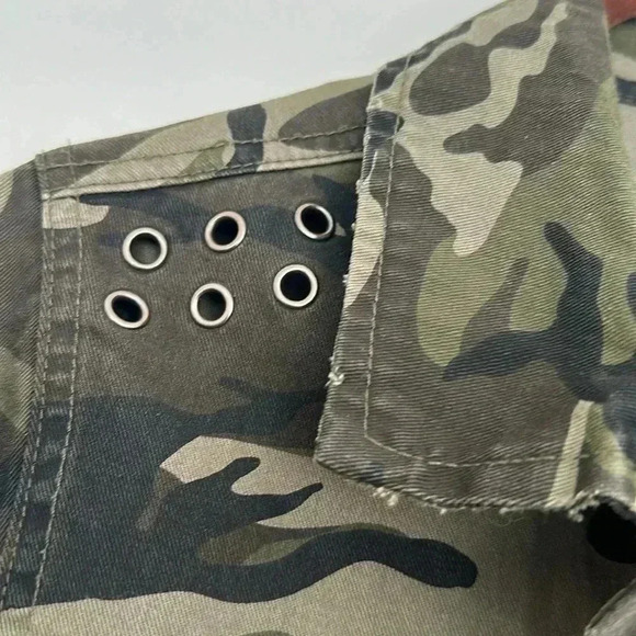 Hot Topic Camo Lightweight Jacket Sz L - Picture 4 of 7